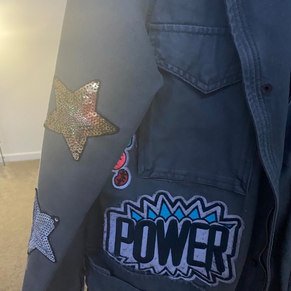 jacket. - Picture 2 of 4